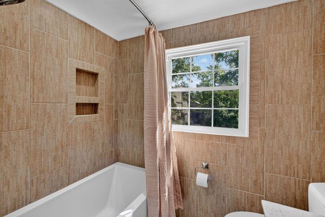 48 Avondale Avenue, Charleston, SC 29407