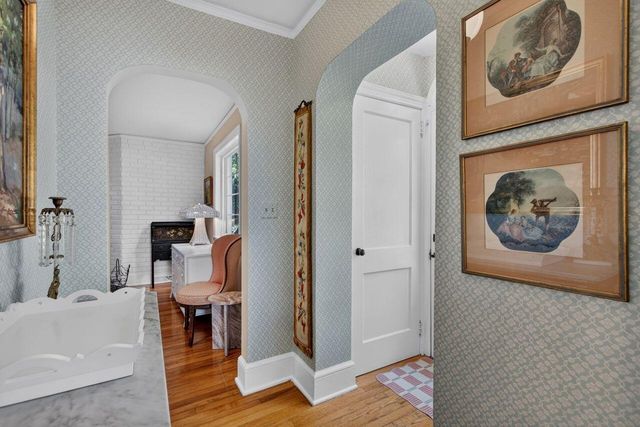 48 Avondale Avenue, Charleston, SC 29407