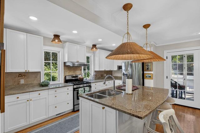 48 Avondale Avenue, Charleston, SC 29407