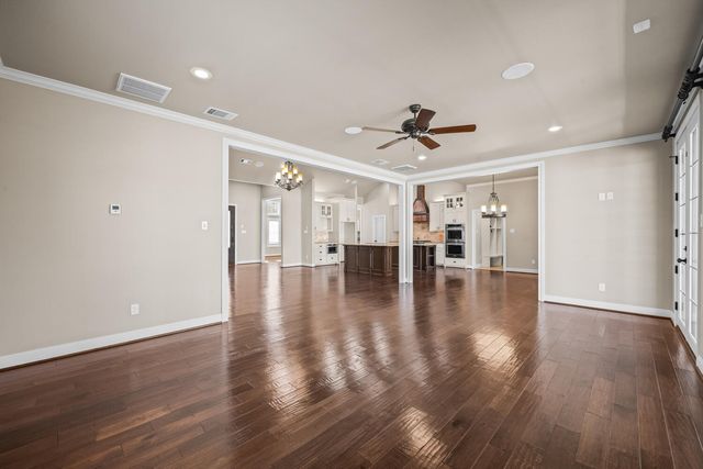 1405 11th Place, Shallowater, TX 79363