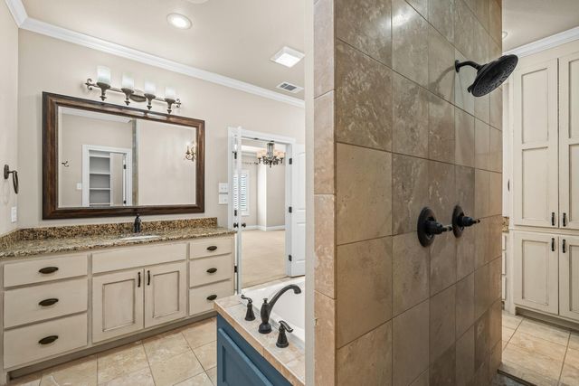 1405 11th Place, Shallowater, TX 79363