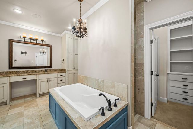 1405 11th Place, Shallowater, TX 79363