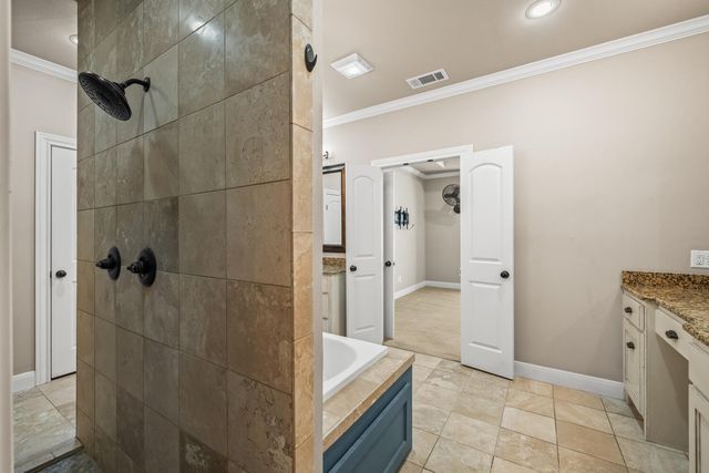 1405 11th Place, Shallowater, TX 79363