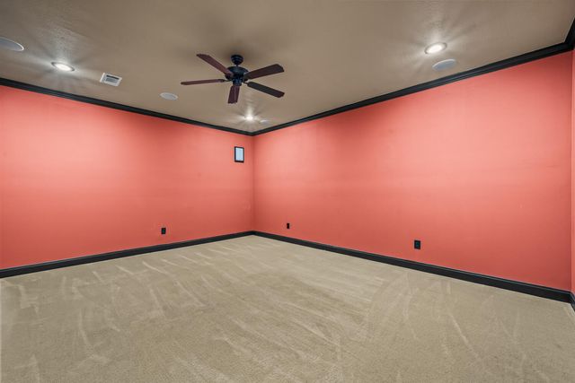 1405 11th Place, Shallowater, TX 79363