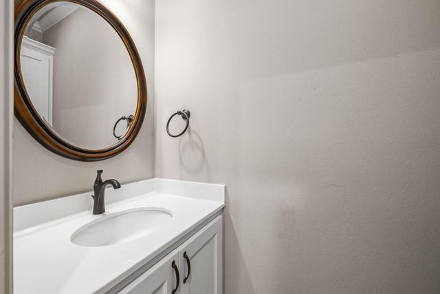 1405 11th Place, Shallowater, TX 79363