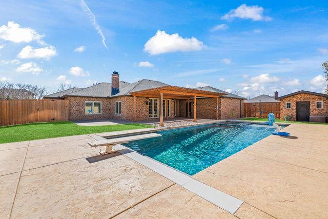 1405 11th Place, Shallowater, TX 79363