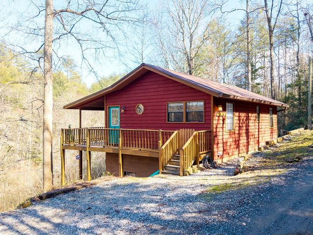 608 Hilltop Lane, Murphy, NC 28906