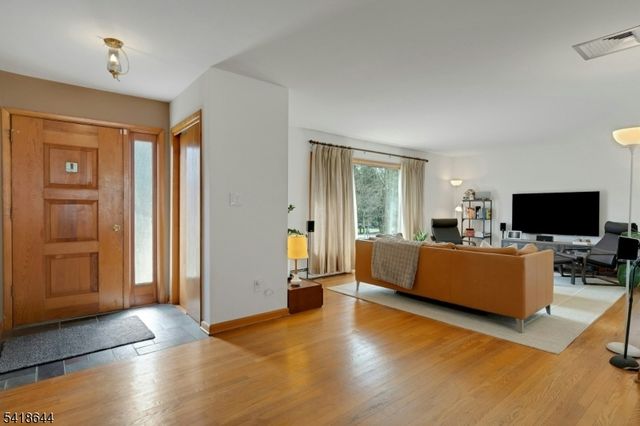 48 Gordon Rd, Roxbury Twp., NJ 07885