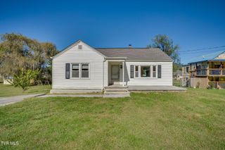 1227 Broad Street, Elizabethton, TN 37643