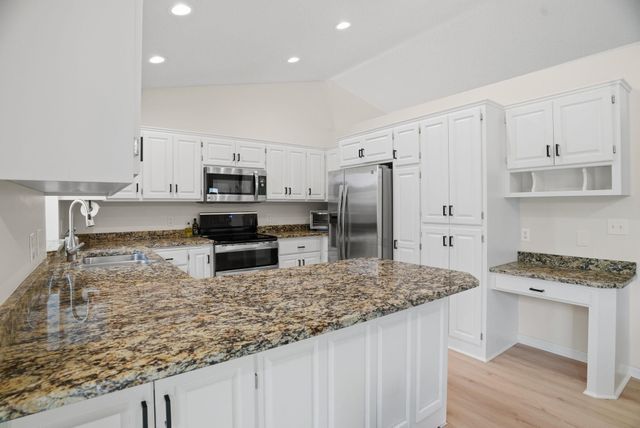 10648 71st Avenue N, Maple Grove, MN 55369