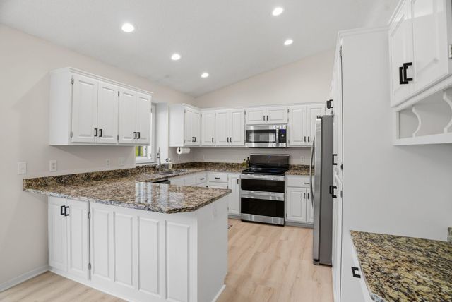 10648 71st Avenue N, Maple Grove, MN 55369