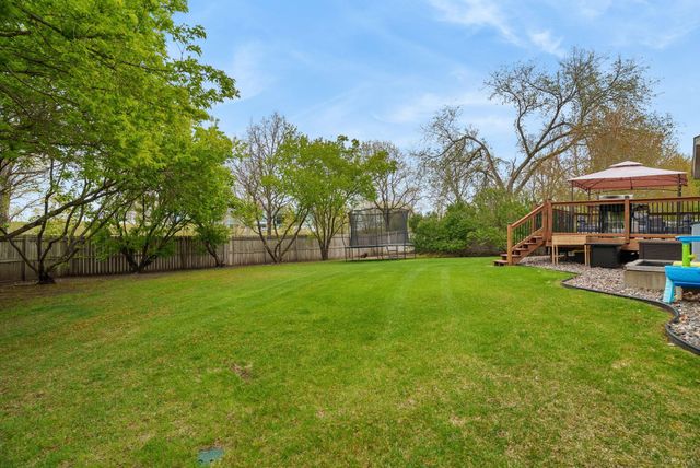 10648 71st Avenue N, Maple Grove, MN 55369