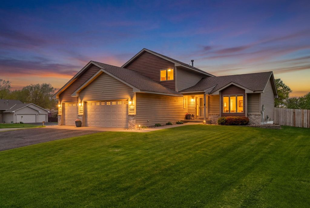 10648 71st Avenue N, Maple Grove, MN 55369
