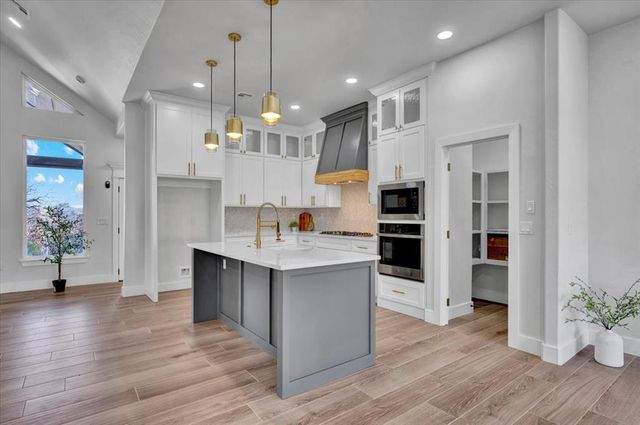 10848 Turkey Trot Trail, Guthrie, OK 73044