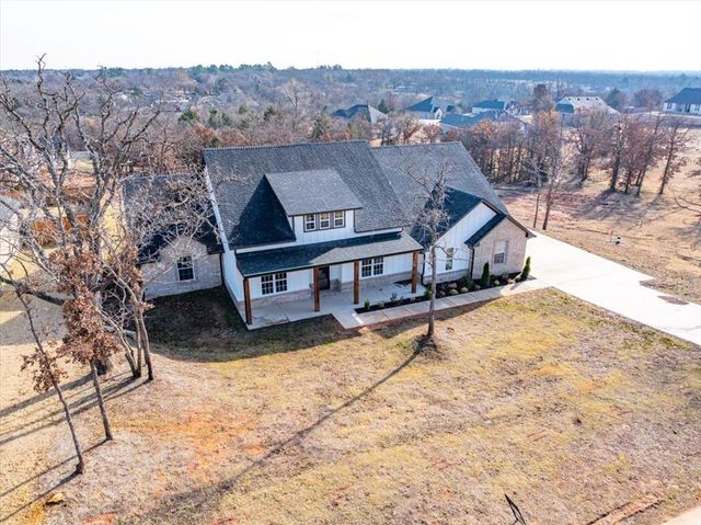 10848 Turkey Trot Trail, Guthrie, OK 73044