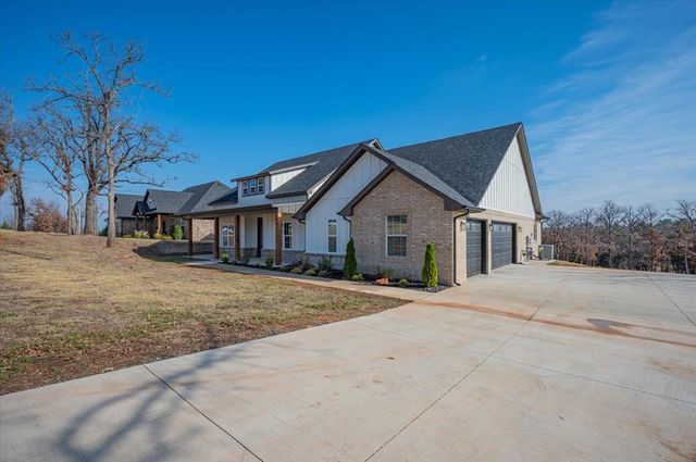 10848 Turkey Trot Trail, Guthrie, OK 73044