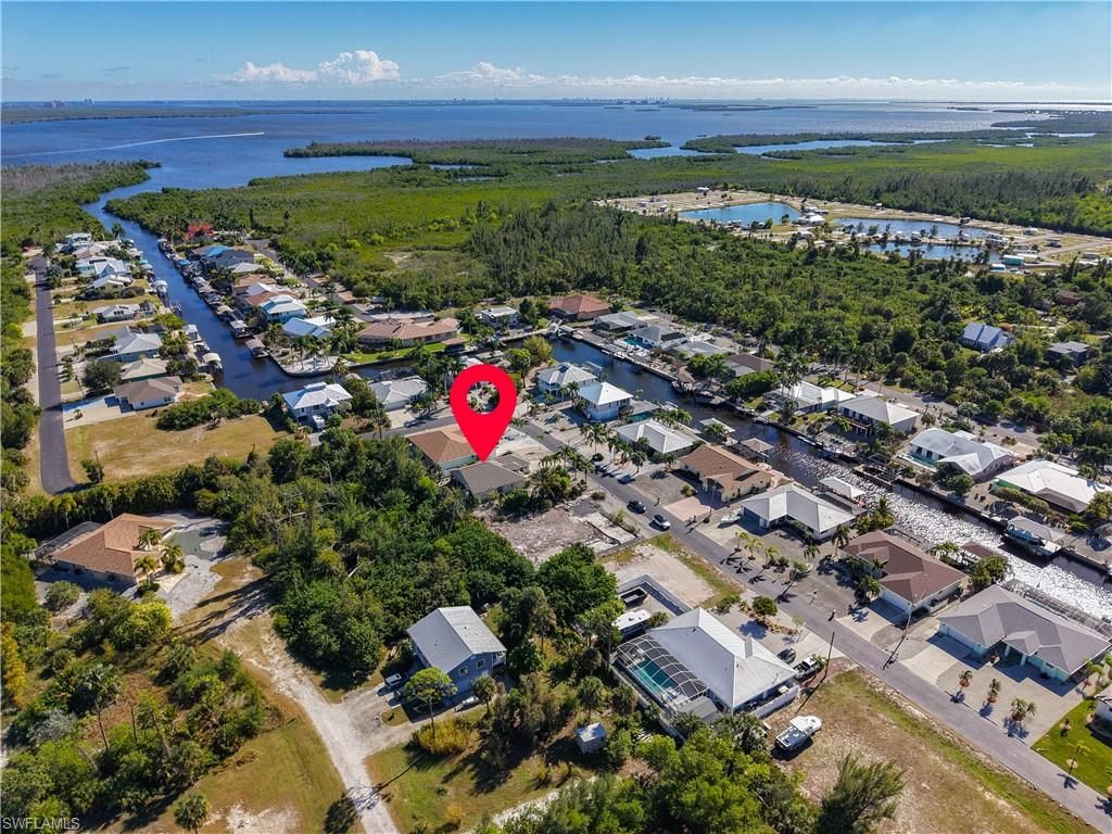 3472 Manatee DR, ST. JAMES CITY, FL 33956 — photo 5