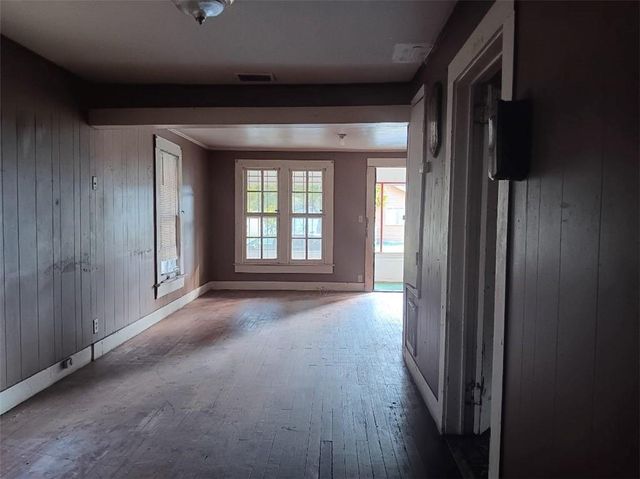 1010 Montgomery Street, Mobile, AL 36604