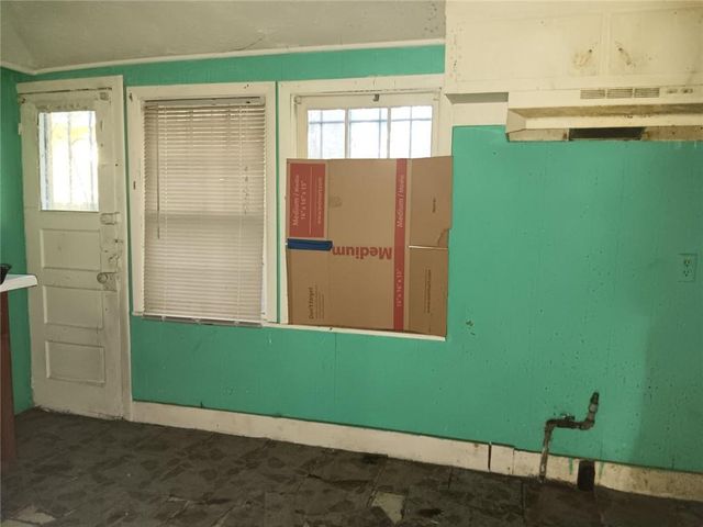 1010 Montgomery Street, Mobile, AL 36604