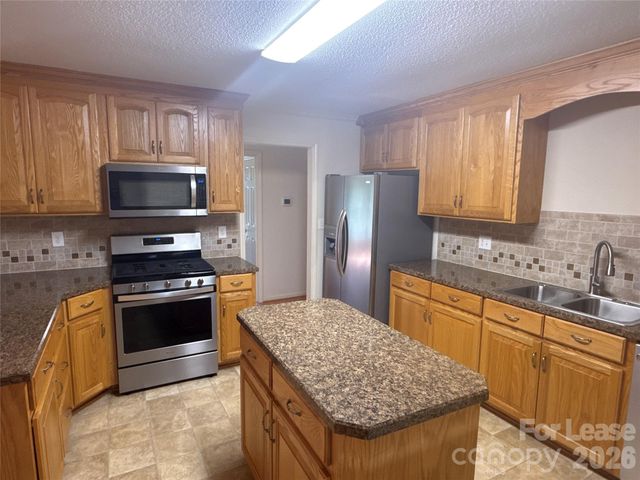 1131 Kendrick Road, Gastonia, NC 28056