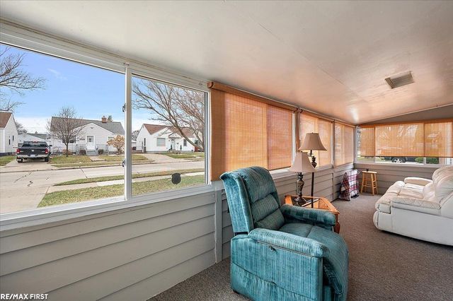 27830 Van Howe Street, Roseville, MI 48066