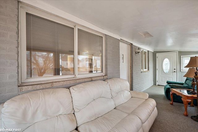 27830 Van Howe Street, Roseville, MI 48066