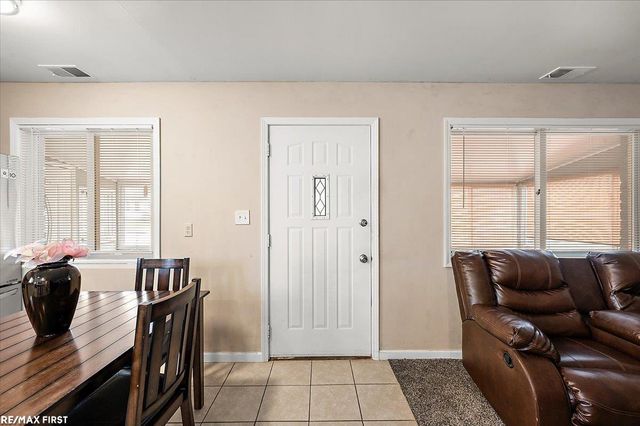 27830 Van Howe Street, Roseville, MI 48066