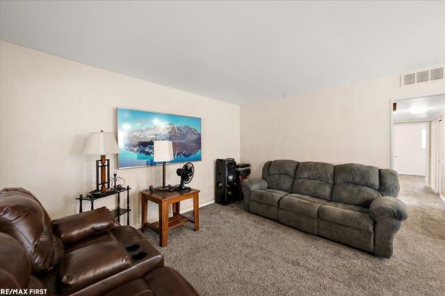 27830 Van Howe Street, Roseville, MI 48066