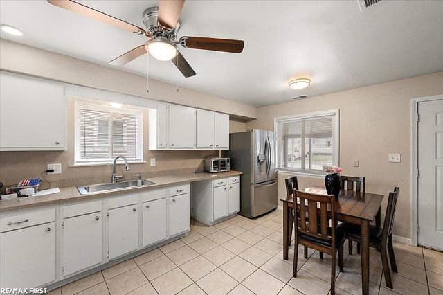 27830 Van Howe Street, Roseville, MI 48066