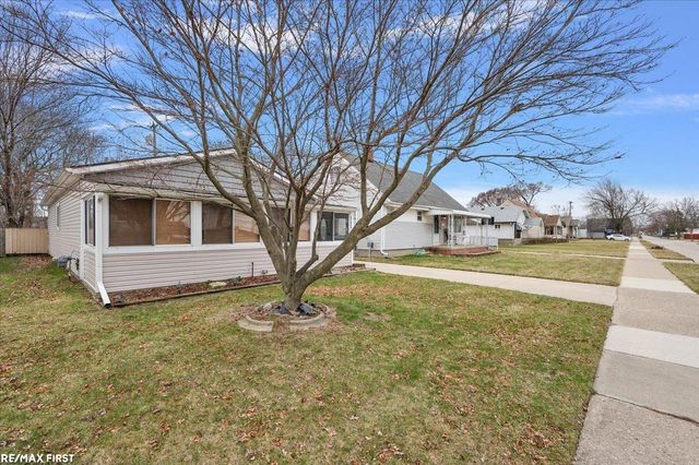 27830 Van Howe Street, Roseville, MI 48066