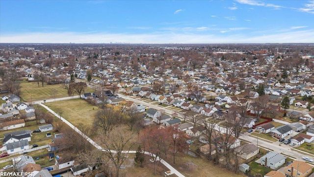 27830 Van Howe Street, Roseville, MI 48066