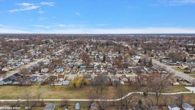 27830 Van Howe Street, Roseville, MI 48066