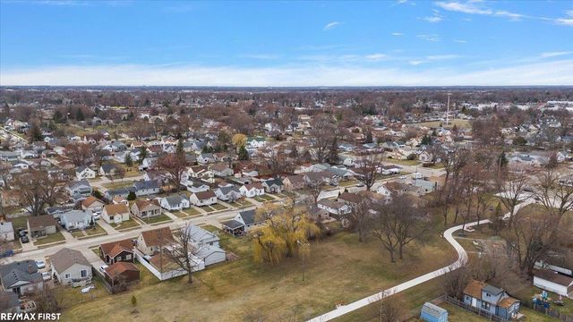 27830 Van Howe Street, Roseville, MI 48066