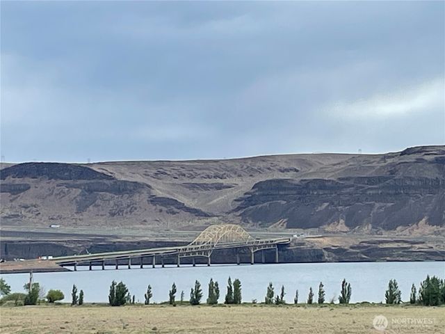 590 Vantage Bay Loop, Vantage, WA 98950