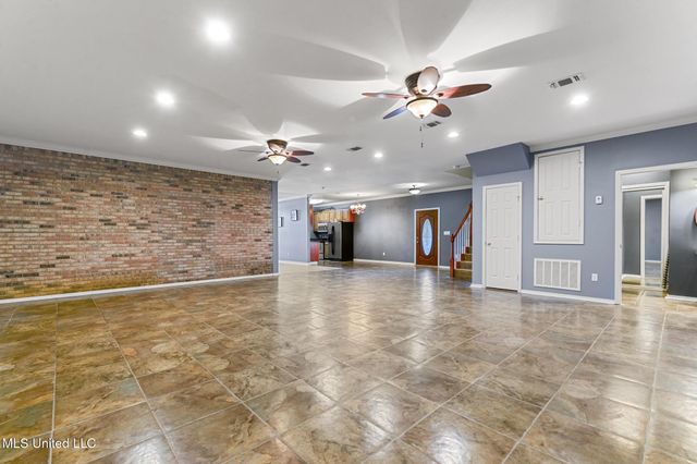 6301 W Wimbledon Cove, Ocean Springs, MS 39564