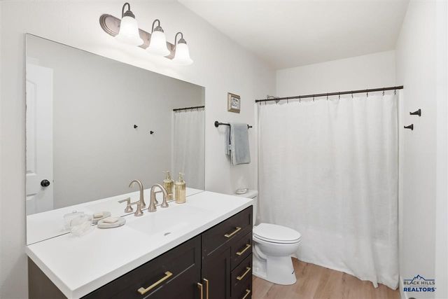 5521 N Pitch Court, Rapid City, SD 57703