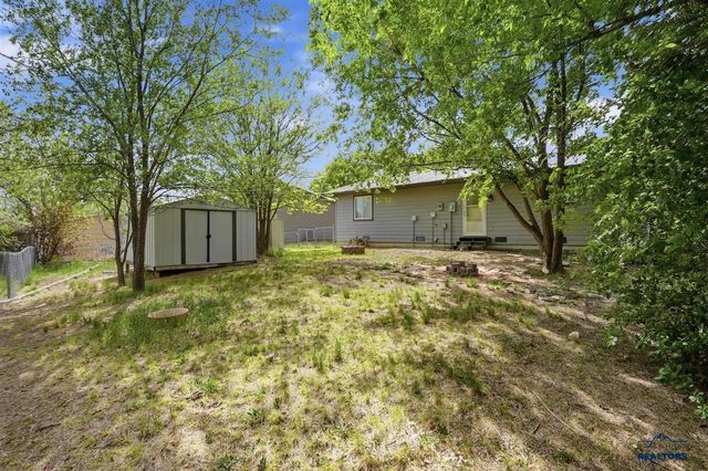 5521 N Pitch Court, Rapid City, SD 57703