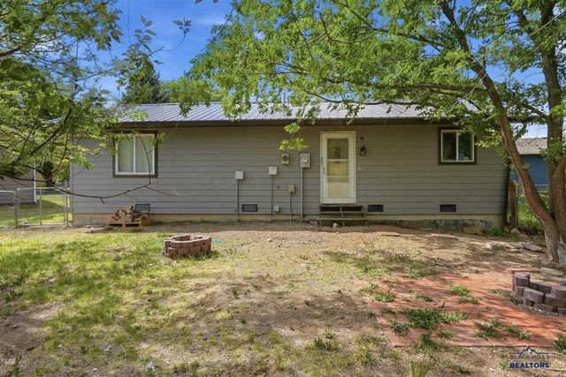 5521 N Pitch Court, Rapid City, SD 57703