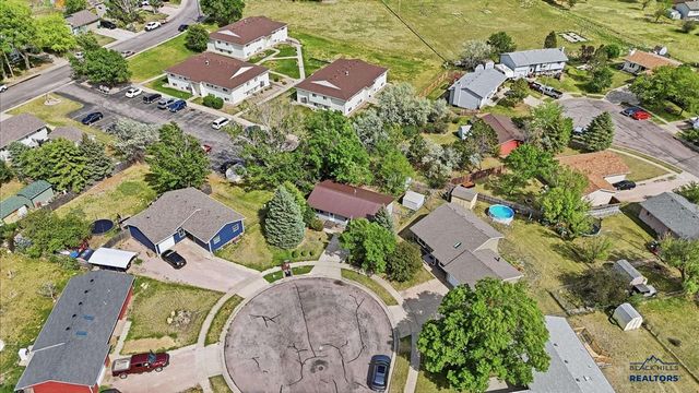5521 N Pitch Court, Rapid City, SD 57703