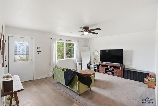 5521 N Pitch Court, Rapid City, SD 57703
