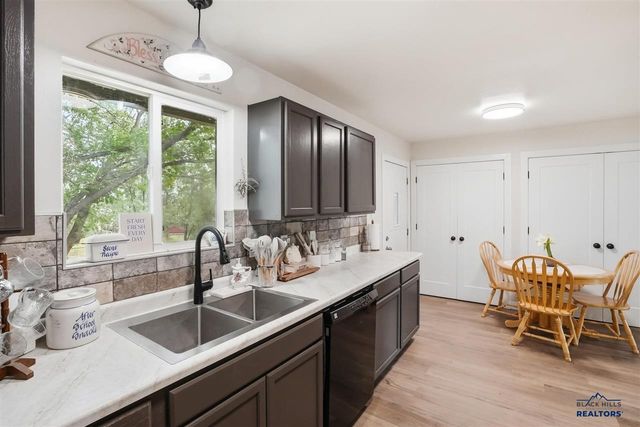 5521 N Pitch Court, Rapid City, SD 57703