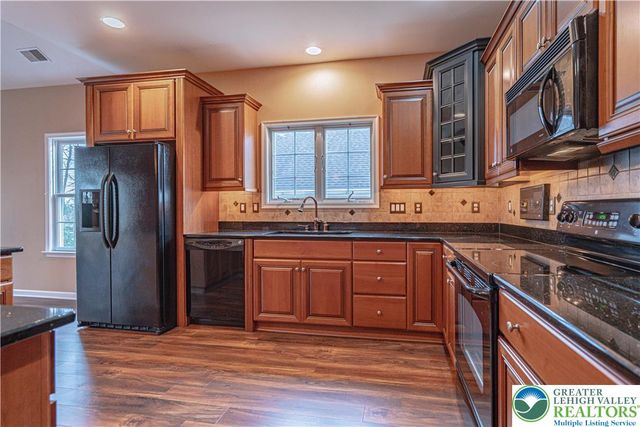 5041 Saw Grass Drive, Allen Twp, PA 18067