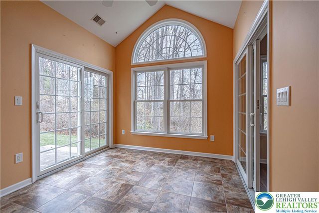 5041 Saw Grass Drive, Allen Twp, PA 18067