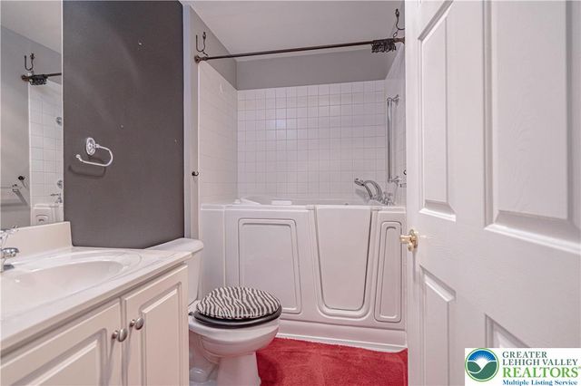 5041 Saw Grass Drive, Allen Twp, PA 18067