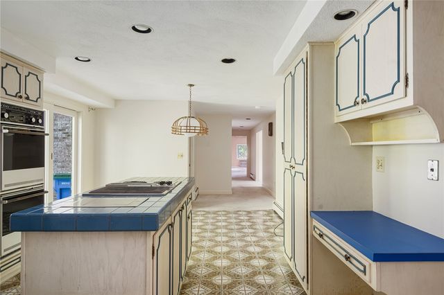 31 Lennon Road, Lincoln, RI 02865