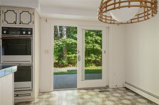 31 Lennon Road, Lincoln, RI 02865