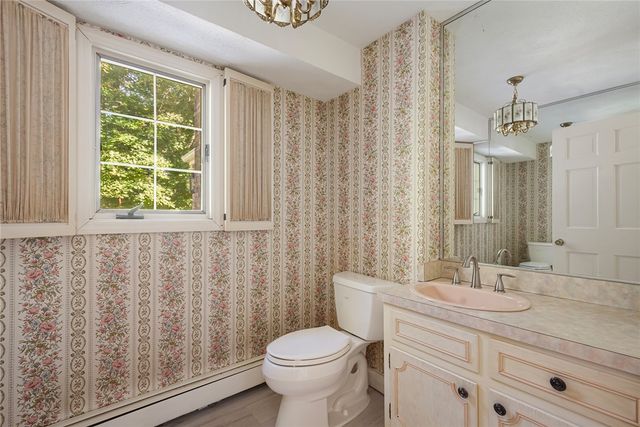 31 Lennon Road, Lincoln, RI 02865