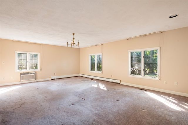 31 Lennon Road, Lincoln, RI 02865