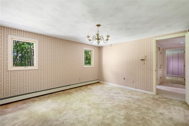 31 Lennon Road, Lincoln, RI 02865