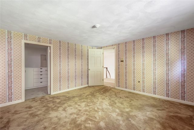 31 Lennon Road, Lincoln, RI 02865